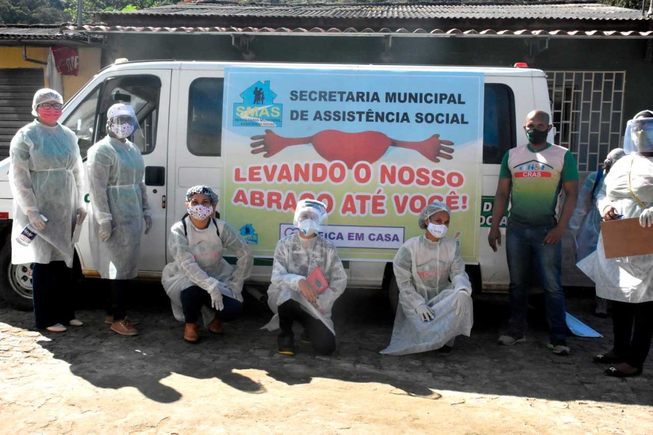 Camacã: Equipe da Secretaria de Assistência Social entrega cesta básica em Novo Itamaraty e Zona Rural